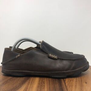 OluKai MOLOA Mens 9.5 Casual SlipOn Loafers Shoes Dark Wood/Dark Java 10128-6348
